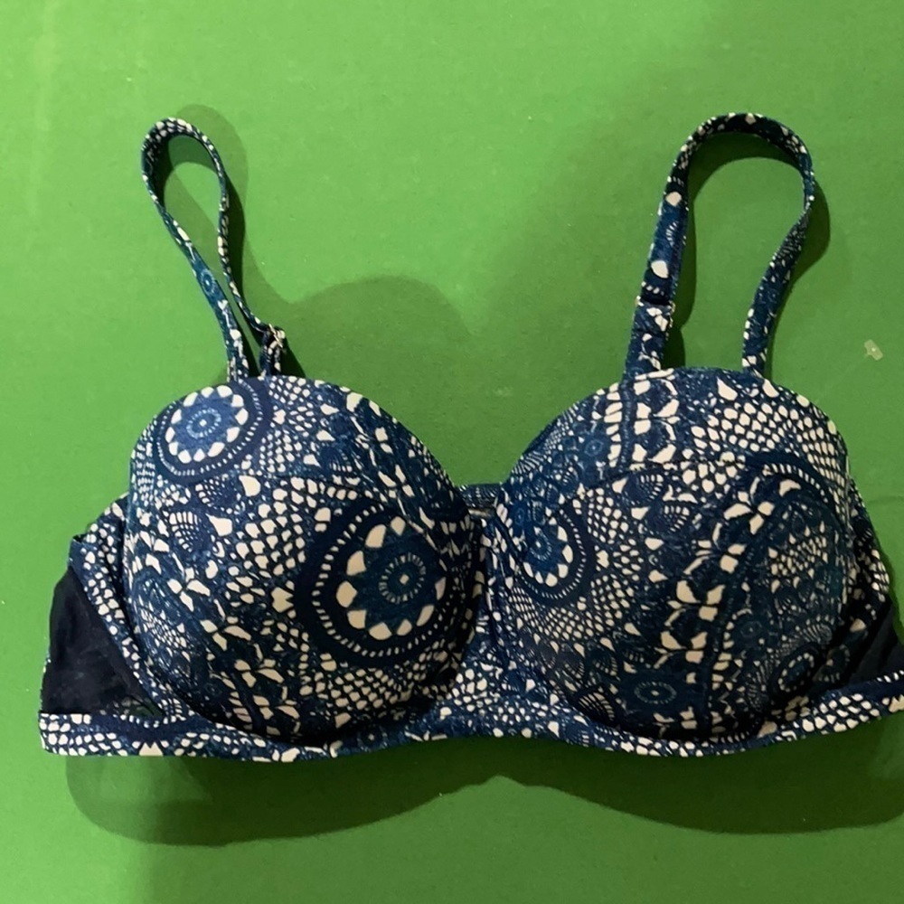 Coral NWOT Bikini Top Women’s Wired Push Up Bra Sz 1X